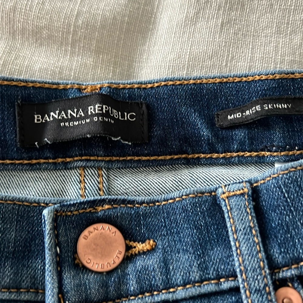 Banana Republic mid-rise skinny jeans size 26